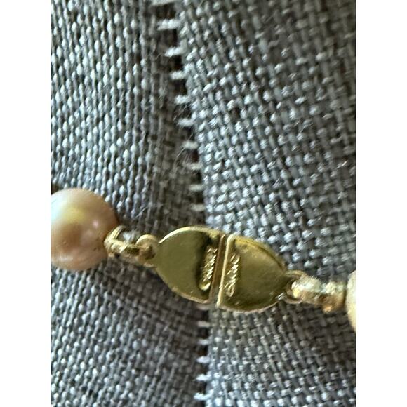 Vintage Monet Faux Cream Pearl Choker Necklace Single Strand Knotted Capsule - Picture 5 of 7